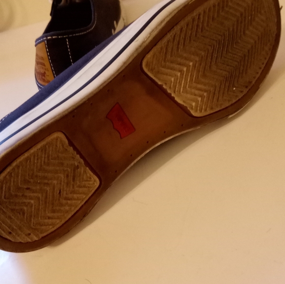 Mens Levi Strauss Converse Style Shoes Size 9.5 - Picture 7 of 7